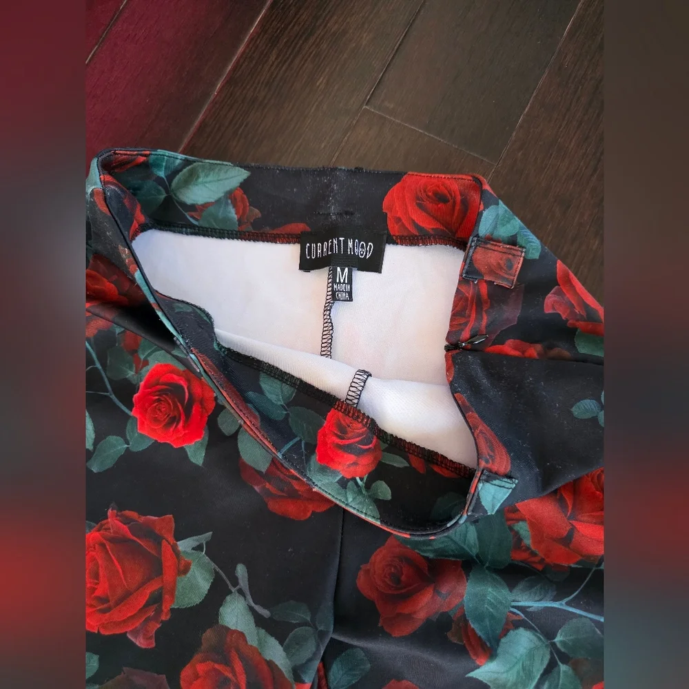 Current Mood Red Rose Print Pants - Picture 4 of 7